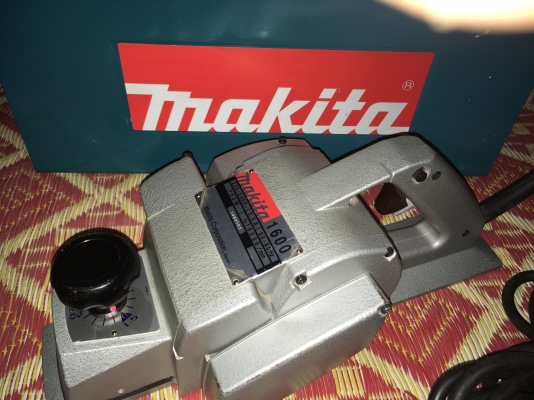 กบไฟฟ้า makita 1600 แท้ กบไฟฟ้า makita 1600 แท้