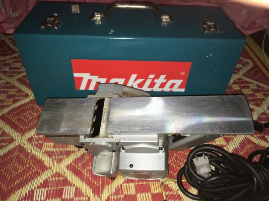 กบไฟฟ้า makita 1600 แท้ กบไฟฟ้า makita 1600 แท้