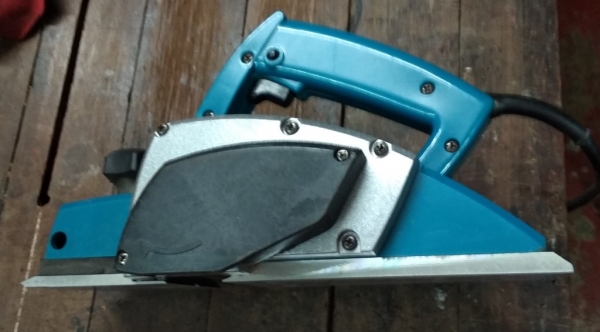 กบไฟฟ้า BOLID 1900B สภาพสวย ขายถูก 500 บาท