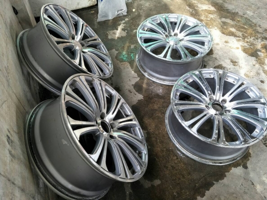 ขอบ19นิ้ว5รู114 ชุดนี้ราคา 8500 บาท