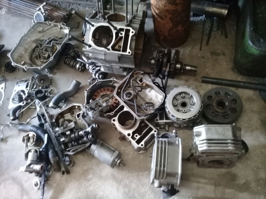 ขายอะไหล่เครื่อง honda bros400