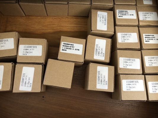 เกจวัดแรงดัน WEGA 40MMX 1/8"PT 0-2KG CM2 0-30 PSI เกจวัดแรงดัน WEGA 40MMX 1/8"PT 0-2KG CM2 0-30 PSI