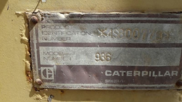 ขาย 520,000 รถตักเอวอ่อน CAT 936 E เครื่องดี เกียร์แรง เอวแน่น ยางดีเหมือนใหม่ เอกสารเล่มทะเบียน รถอยู่ อุดร 090-772-3710 090-772-3708