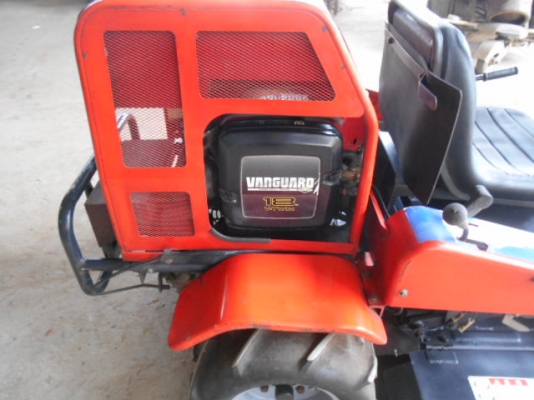 รถตัดหญ้าOREC RM95 18แรงพร้อมใช้งาน