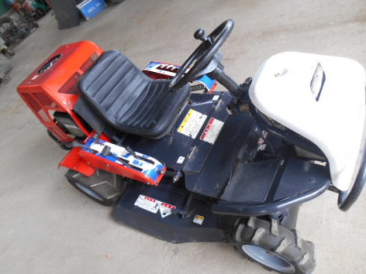 รถตัดหญ้าOREC RM95 18แรงพร้อมใช้งาน