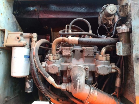 ขายจ้า..HITACHI ZX200-1  เก่านอกแท้   สภาพสวย  เครื่องปั๊มดี  ใช้งานมา 10,xxx  ชั่วโมง  เอกสารเล่มทะเบียน  โทร 089-3818694  จ๊อย