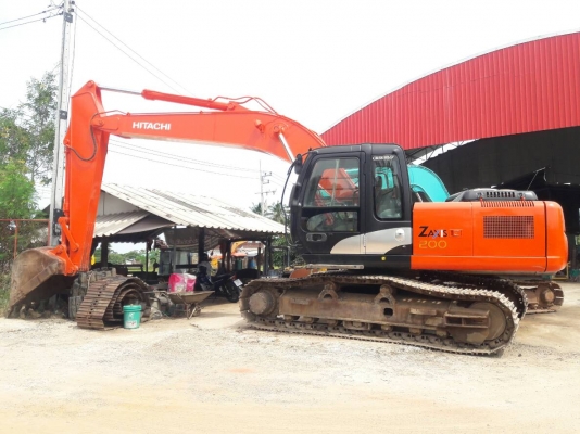 ขายจ้า..HITACHI ZX200-1  เก่านอกแท้   สภาพสวย  เครื่องปั๊มดี  ใช้งานมา 10,xxx  ชั่วโมง  เอกสารเล่มทะเบียน  โทร 089-3818694  จ๊อย