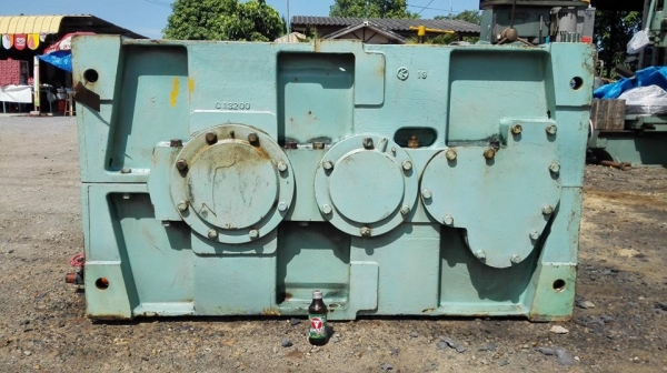 หัวเกียร์ทดญี่ปุ่น SUMITOMO PARAMAX JAPAN Ratio 1:28 ใช้กับมอเตอร์ขนาด 100 HP เพลาออก 7&rdquo;(180mm