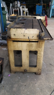 โต๊ะทำงานเหล็กหล่อ