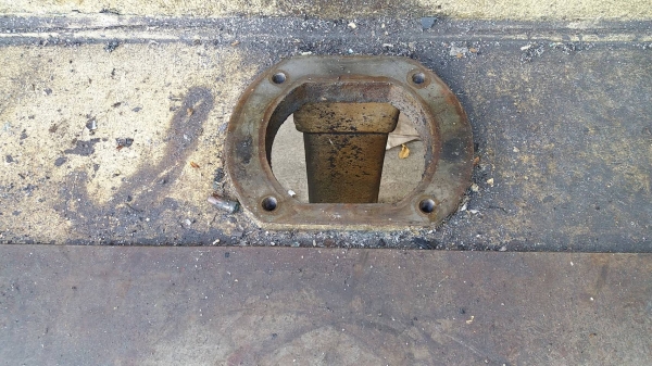 โต๊ะทำงานเหล็กหล่อ