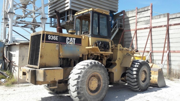 ขาย 520,000 รถตักเอวอ่อน CAT 936 E เครื่องดี เกียร์แรง เอวแน่น ยางดีเหมือนใหม่ เอกสารเล่มทะเบียน รถอยู่ อุดร 064-191-1112 ขาย 520,000 รถตักเอวอ่อน CAT 936 E เครื่องดี เกียร์แรง เอวแน่น ยางดีเหมือนใหม่ เอกสารเล่มทะเบียน รถอยู่ อุดร 064-191-1112