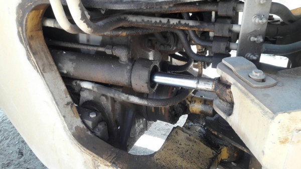 ขาย 520,000 รถตักเอวอ่อน CAT 936 E เครื่องดี เกียร์แรง เอวแน่น ยางดีเหมือนใหม่ เอกสารเล่มทะเบียน รถอยู่ อุดร 064-191-1112 ขาย 520,000 รถตักเอวอ่อน CAT 936 E เครื่องดี เกียร์แรง เอวแน่น ยางดีเหมือนใหม่ เอกสารเล่มทะเบียน รถอยู่ อุดร 064-191-1112