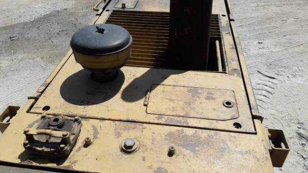 ขาย 520,000 รถตักเอวอ่อน CAT 936 E เครื่องดี เกียร์แรง เอวแน่น ยางดีเหมือนใหม่ เอกสารเล่มทะเบียน รถอยู่ อุดร 064-191-1112 ขาย 520,000 รถตักเอวอ่อน CAT 936 E เครื่องดี เกียร์แรง เอวแน่น ยางดีเหมือนใหม่ เอกสารเล่มทะเบียน รถอยู่ อุดร 064-191-1112