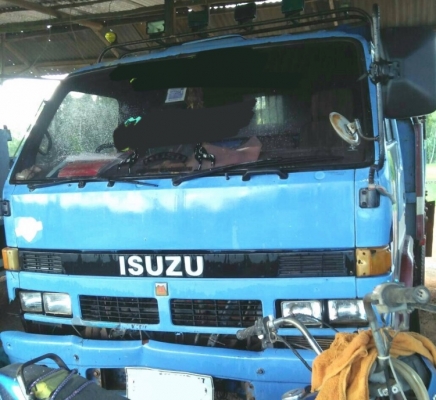 ISUZU NRR 175 HP 6BG1 หกล้อดั๊มพ์ เครื่องแรงดีไม่มีเยิ้ม กระบะดั๊มพ์ 5 ตันยาว 3.60 เมตร ยาง 8.25 ขอบ