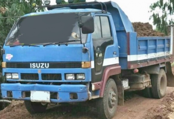 ISUZU NRR 175 HP 6BG1 หกล้อดั๊มพ์ เครื่องแรงดีไม่มีเยิ้ม กระบะดั๊มพ์ 5 ตันยาว 3.60 เมตร ยาง 8.25 ขอบ