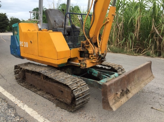 ขายครับ pc30-6 เครื่องดี  ระบบดี พร้อมใช้