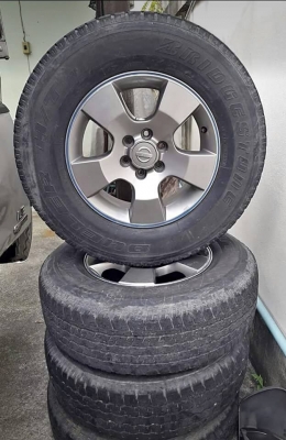 ล้อนาวาร่า.16&times;7+ยาง245/70/16 กึงขอบเงาคาดน้ำเงิน ชุด3900บ.โทร0879050181.ส่งได้ทั่วไทย