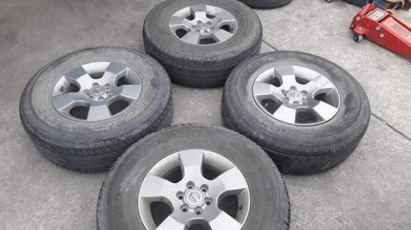 ล้อนาวาร่า16x7+ยาง265/70/16ปี5114 ชุด3900บ.โทร.0879050181.ส่งได้ทั่วไทย