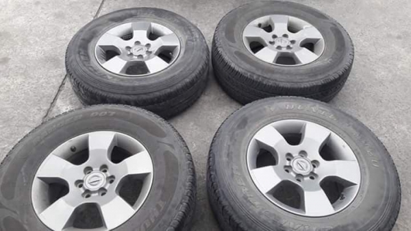 ล้อนาวาร่า16x7+ยาง265/70/16ปี5114 ชุด3900บ.โทร.0879050181.ส่งได้ทั่วไทย