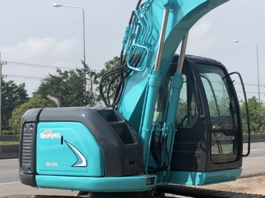 ขายรถขุด KOBELCO SK135SR มีลายหัวกระแทก นำเข้าเองจากญี่ปุ่น สภาพสวยพร้อมใช้ มีVDOการทำงานครับ