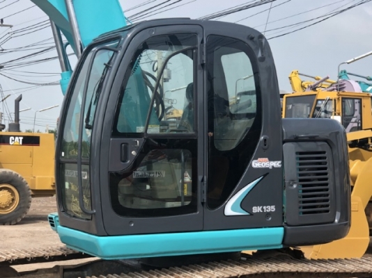 ขายรถขุด KOBELCO SK135SR มีลายหัวกระแทก นำเข้าเองจากญี่ปุ่น สภาพสวยพร้อมใช้ มีVDOการทำงานครับ