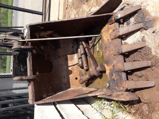 ขายบุ้งกี่ SK200 มาร์คที / PC200 โคมัสสุ