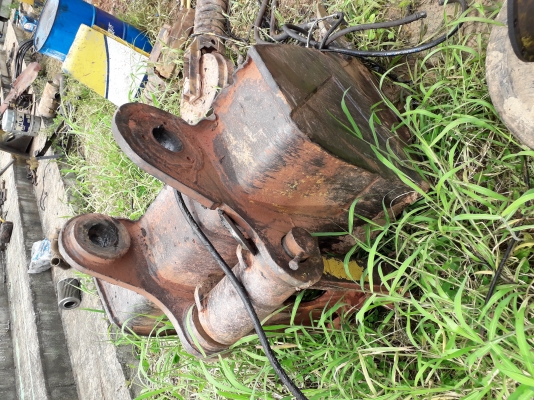 ขายบุ้งกี่ SK200 มาร์คที / PC200 โคมัสสุ