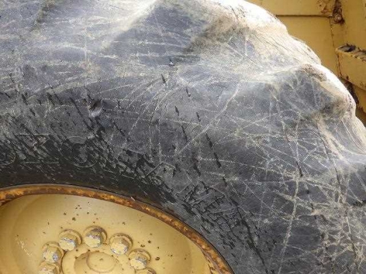 ขายรถตัก ยี่ห้อTCM รุ่น 835 ขายรถตัก ยี่ห้อTCM รุ่น 835