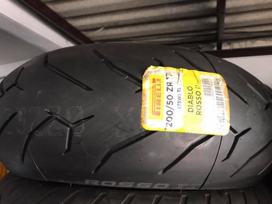 ลดแบบจัดหนัก ยางใหม่ มือ1 Pirelli Rosso 2 เฉพาะยางหลัง 200/50/17 นิ่มๆ นุ่มๆ