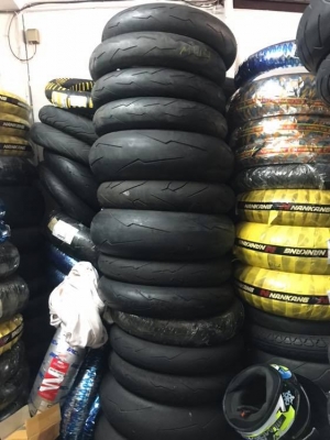 ยางจากสนาม Pirelli supercorsa สายฟ้า สภาพสวย ถูกๆ นุ่มๆ หนึบๆ