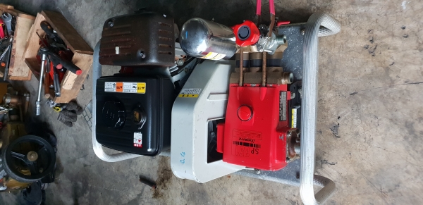 ชุดปั้มเครื่องยนต์เบนชิล mitsubishi 5 แรงม้าพร้อมปั้มฉีดยาkioritz รุ่นใหม่ขนาด 6หุน สภาพสวย อะไหล่หาง่าย นำเข้าจากญี่ปุ่น ไม่เคยใช้ในไทย ตรวจเช็คไห้พร้อมใช้งาน