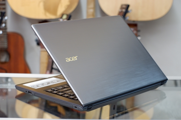 โน้ตบุ๊ค Acer E5-475G-332Q Core i3-6006U Ram4G HDD500GB สภาพใหม่ ประกันศูนย์ถึง กค 2019