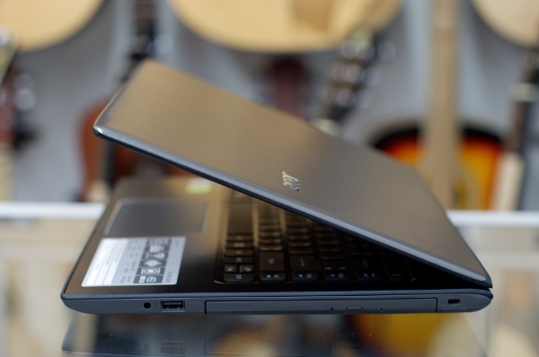 โน้ตบุ๊ค Acer E5-475G-332Q Core i3-6006U Ram4G HDD500GB สภาพใหม่ ประกันศูนย์ถึง กค 2019