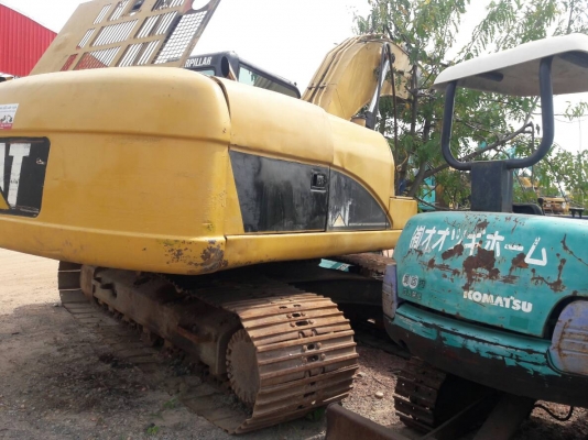 ขายจ้า..CATETPILLAR  320C  เก่าใน  สภาพดี  แทรคใหญ่  เดิมๆๆเครื่องปั๊มดี  เิกสารเล่มทะเบียน  พร้อมใช้  โทร  089-3818694  จ๊อย