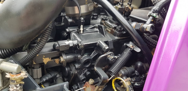 รถขุดขนาดเล็ก KOBELCO SK007-3 สำหรับงานที่แคบ ฐานกว้าง90เซนติเมตรและมีออบชั่นพิเศษปรับลดได้แคบสุด65เซนติเมตร (สามารถลอดประตูบ้านได้)พร้อมไลน์กระแทก ครบทุกมิติการทำงาน พิเศษสามารถยึดและหดแทรกยางได้ ชม.การใช้งาน3000ชม. ราคา215,000 บาทสนใจติดต่อ 081-8416818,