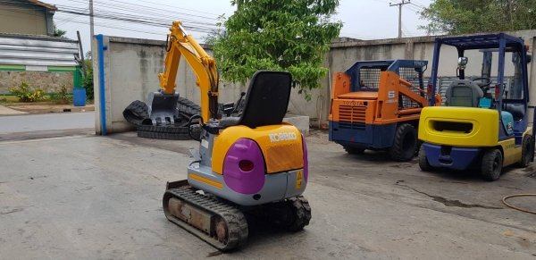 รถขุดขนาดเล็ก KOBELCO SK007-3 สำหรับงานที่แคบ ฐานกว้าง90เซนติเมตรและมีออบชั่นพิเศษปรับลดได้แคบสุด65เซนติเมตร (สามารถลอดประตูบ้านได้)พร้อมไลน์กระแทก ครบทุกมิติการทำงาน พิเศษสามารถยึดและหดแทรกยางได้ ชม.การใช้งาน3000ชม. ราคา215,000 บาทสนใจติดต่อ 081-8416818,