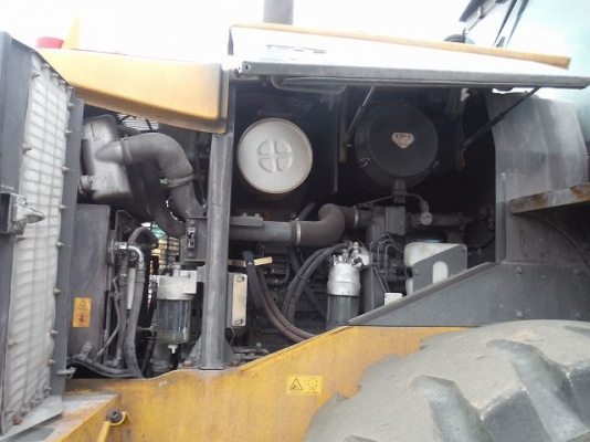 ขายรถตัก ยี่ห้อHitachi  รุ่นZw220