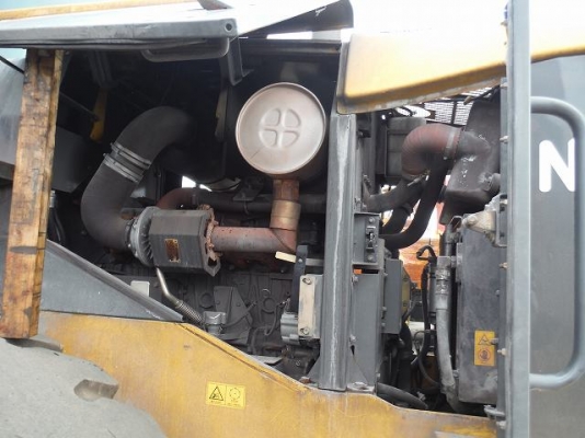 ขายรถตัก ยี่ห้อHitachi  รุ่นZw220