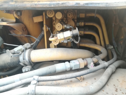 ขายแทรกเตอร์เก่านอก D5N LGP สนใจโทร 061-4194021 ภู