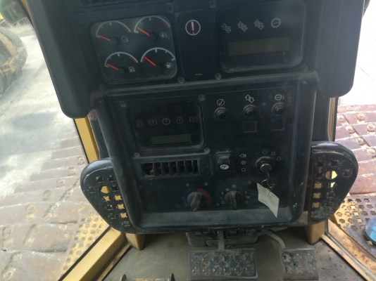 ขายแทรกเตอร์เก่านอก D5N LGP สนใจโทร 061-4194021 ภู