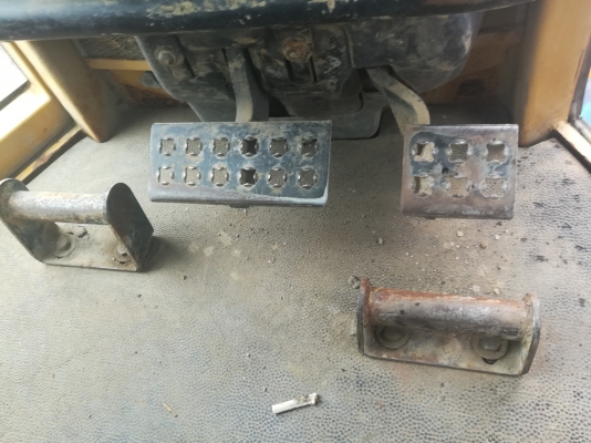 ขายแทรกเตอร์เก่านอก D5N LGP สนใจโทร 061-4194021 ภู