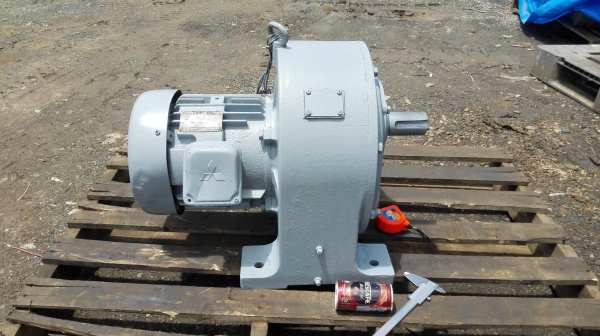 มอเตอร์เกียร์ญี่ปุ่น Mitsubishi JAPAN ขนาด 5 HP ทด 1:15 (100rpm) ไฟ 380V สภาพสวยวิ่งนิ่มพร้อมใช้
