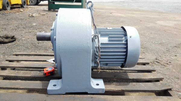 มอเตอร์เกียร์ญี่ปุ่น Mitsubishi JAPAN ขนาด 5 HP ทด 1:15 (100rpm) ไฟ 380V สภาพสวยวิ่งนิ่มพร้อมใช้