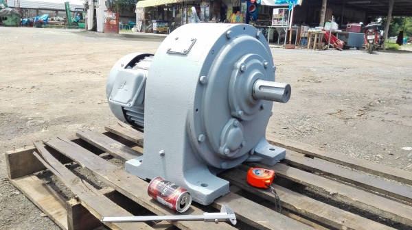 มอเตอร์เกียร์ญี่ปุ่น Mitsubishi JAPAN ขนาด 5 HP ทด 1:15 (100rpm) ไฟ 380V สภาพสวยวิ่งนิ่มพร้อมใช้