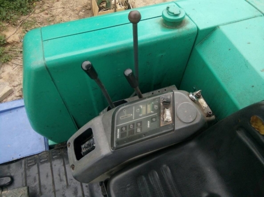 ขายแบคโฮ KOMATSU PC15 รุ่น 7 เครื่องเดิมๆ สนใจติดต่อ 097-9205656 เอก ขายแบคโฮ KOMATSU PC15 รุ่น 7 เครื่องเดิมๆ สนใจติดต่อ 097-9205656 เอก