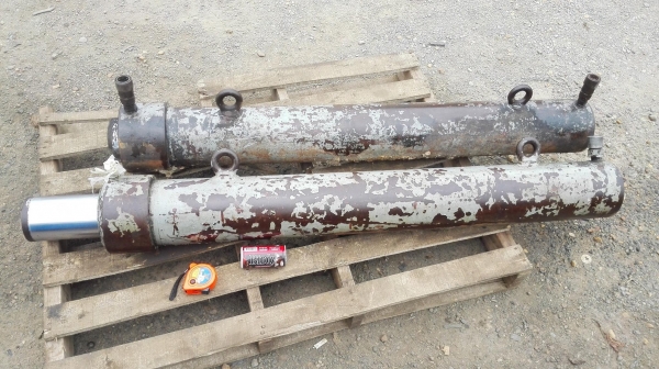 กระบอกไฮดรอลิค ขนาดยาว 120 cm แกนโต 4”(100mm) เข้ามา 1 คู่ สภาพสวยพร้อมใช้ กระบอกไฮดรอลิค ขนาดยาว 120 cm แกนโต 4”(100mm) เข้ามา 1 คู่ สภาพสวยพร้อมใช้