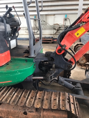 ขายรถขุดคูโบต้า3ตันดาว100,000