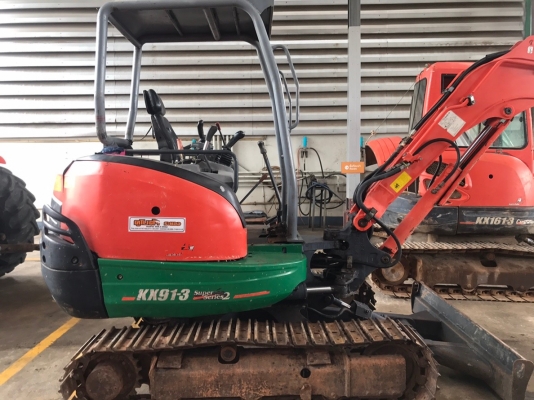 ขายรถขุดคูโบต้า3ตันดาว100,000