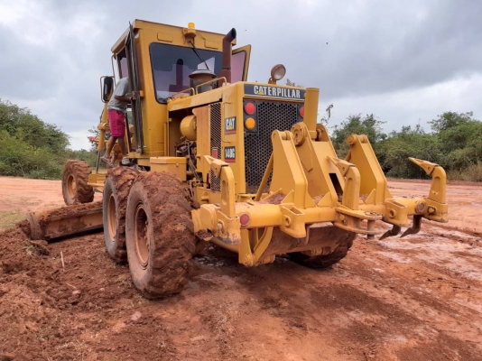รถเกรด CAT 140G
