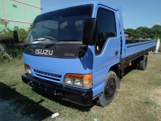 ขายรถ6ล้อNPR 120 เเรงปี 40 ยาว5ม.รถสวยเดิมเครื่องดีสภาพพร้อมใช้งาน พร้อมโอน ราคา330,000บ.ต่อรองได้คร